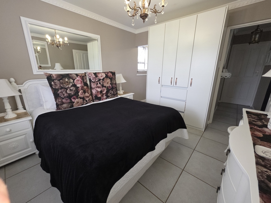 3 Bedroom Property for Sale in Struisbaai Western Cape